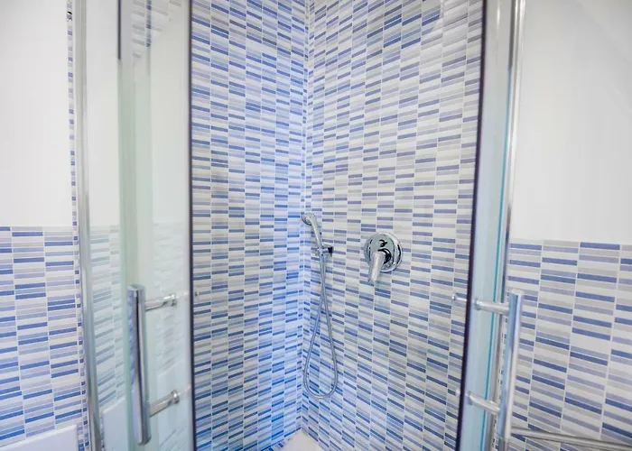 فندق مبيت وإفطار Borgo Marino 3*